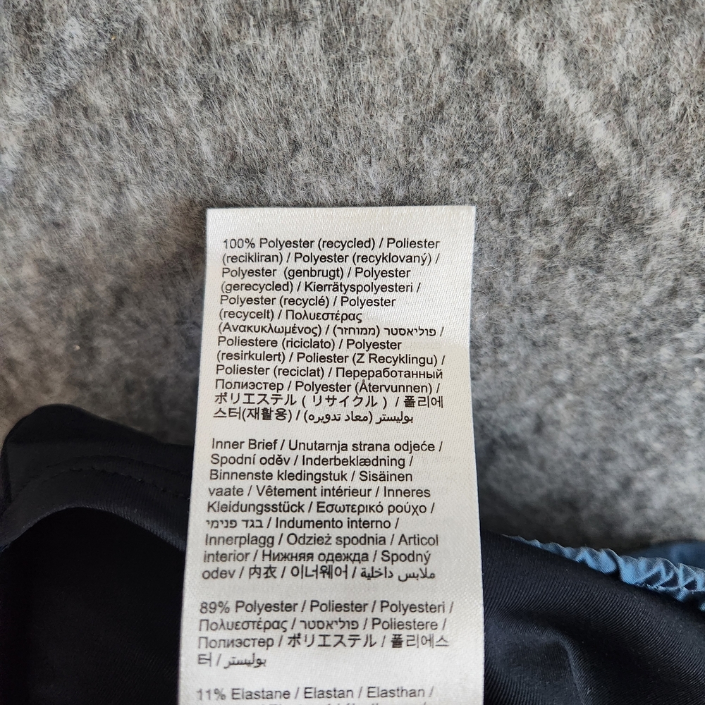 On Cloud Running Lined Performance Shorts Men’s M… - image 8